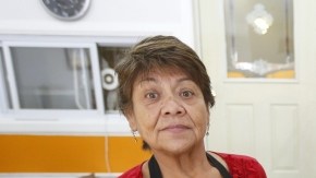 María Molina posa junto a su hija Carol Molina en su  local Don Churro, El Moro de Letrán.