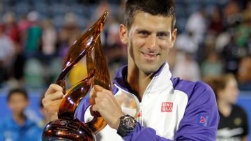 El tenista serbio Novak Djokovic, número uno de la ATP, se coronó en Abu Dhabi