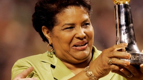 Vera Zabala Clemente aún recuerda un momento de discriminación vivido junto a su esposo cuando querían comprar muebles en una tienda de Manhattan.