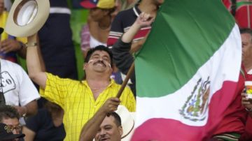Los aficionados mexicanos masivamente dirán presente para apoyar a su novena en la Serie del Caribe de béisbol en el nuevo estadio Sonora.