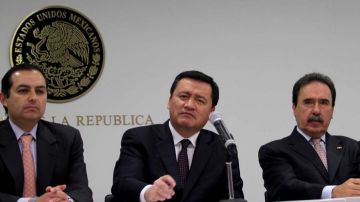 Desaparece tras 12 años la Secretaría de Seguridad Pública de México. Dependerá ahora de la Secretaría de Gobernación, comandada por Miguel Ángel Osorio Chong (al centro).