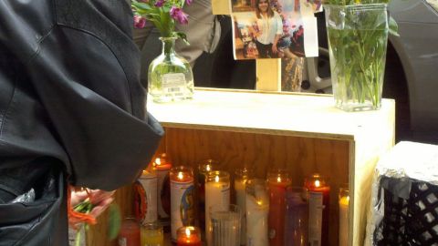 Altar levantado por la adolescente Edith Rojas que murió apuñalada el 31 de diciembre en Manhattan. 'Fue acto de egoísmo y cobardía', según su hermano.