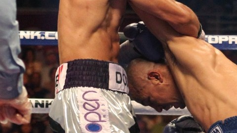 Juan Manuel Márquez (izq.) en su combate contra  Orlando Salido.