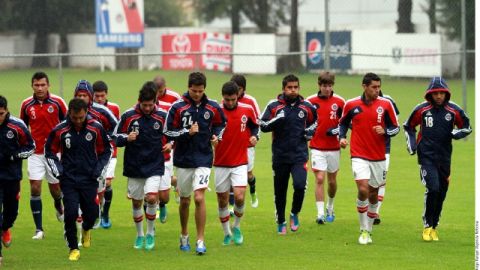 El plantel de Chivas de Guadalajara regresó ayer a trabajar para preparar su partido del próximo sábado ante Santos.