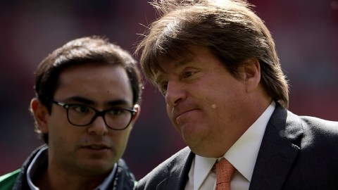 Miguel Herrera, aquí tras ser expulsado el sábado pasado ante Monterrey, ya reconoció que estuvo mal y que debe controlar su temperamento.