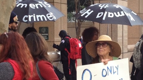 los occupy foreclose LA protetan frente al ayuntamiento