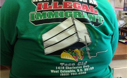 "How to Catch an Illegal Immigrant" o, en español, "Cómo agarrar a un inmigrante indocumentado".