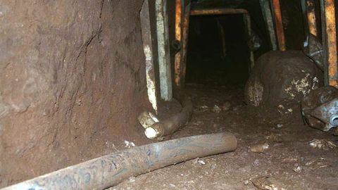 Militares mexicanos descubren un nuevo "narcotúnel" en la frontera con EE.UU., particularmente en el estado de Sonora.