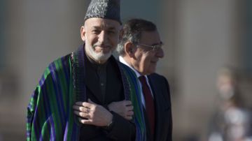Después de que Karzai se reunió con Clinton y Panetta, el jefe del Pentágono ofreció una evaluación positiva del progreso de la guerra.