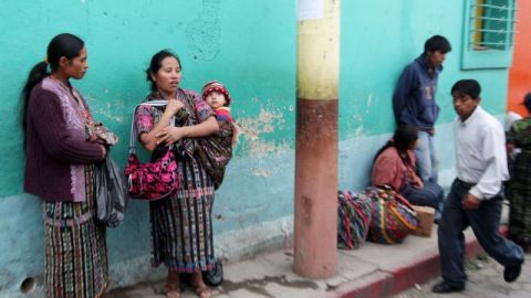 En 2012, de acuerdo con las estadísticas del Instituto Nacional de Ciencias Forenses (Inacif), fueron asesinadas en Guatemala un total de 708 mujeres.