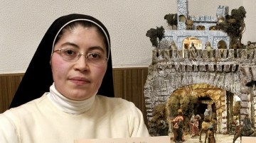 Sor Liliana (izq.) y sor Beatriz (der.) muestran su libro 'Bendito paladar'.