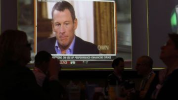 Este viernes, en el restaurante de un hotel en Texas vieron en pantalla gigante la segunda parte de la entrevista donde se confiesa Lance Armstrong.