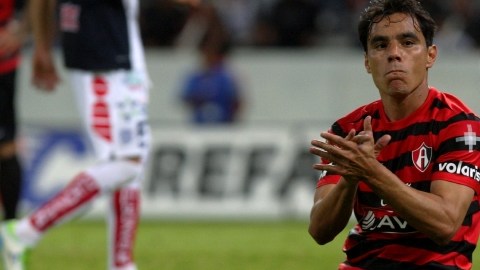 Omar Bravo tuvo un inicio de ensueño con Atlas.
