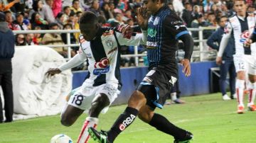 Querétaro salió vivo del estadio Hidalgo, al empatar 1-1 con Tuzos del Pachuca