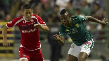 León desprovechó su condición de local y ahora perdió 1-2 frente a Toluca