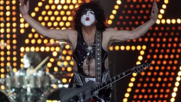 El integrante del legendario grupo Kiss festejará 61 años antes de iniciar gira mundial.