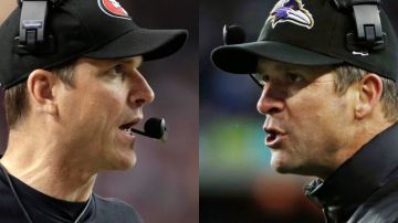 Será Harbaugh vs Harbaugh cuando el hermano mayor John (d) al frente de los Ravens, se enfrente al hermano menor Jim (i), que dirige a los 49ers de San Francisco en el Super Bowl de la NFL.