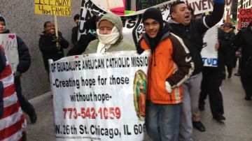 Imágenes de la marcha realizada hoy en el centro de Chicago.