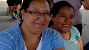 Mandy García y su hija Elizabeth, de Madera, han mejorado su salud gracias a una mejor alimentación.