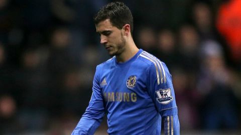 Eden Hazard, del Chelsea, fue expulsado tras patear a un recoge-balones
