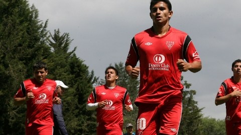 Liga de Quito con un plantel totalmente renovado encara el repechaje de la Copa Libertadores de América.