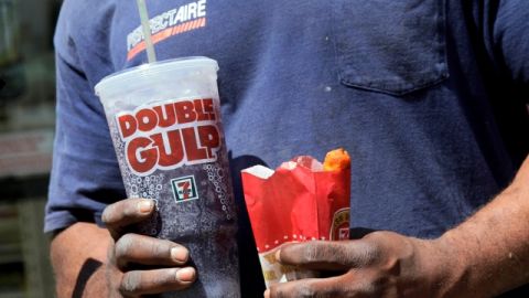 Según las autoridades, la prohibición se debe a una 'epidemia de obesidad'.