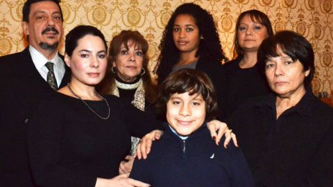 Parte de la familia de Dolores Prida, que enfrenta la difícil tarea de darle el último adiós.