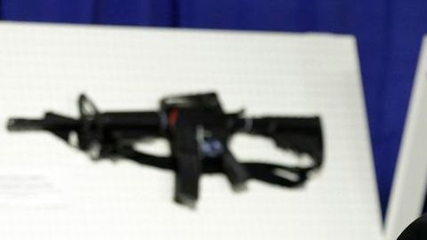 La NRA apunta sus críticas a Dianne Feinstein por iniciativa de ley que pretender reinstaurar la prohibición de armas de asalto.