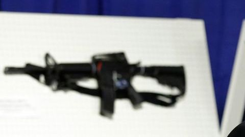 La NRA apunta sus críticas a Dianne Feinstein por iniciativa de ley que pretender reinstaurar la prohibición de armas de asalto.