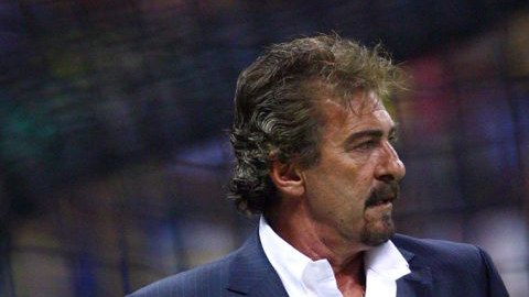 Ricardo La Volpe afirmó que se reunirá con los directivos del Atlante para determinar si deja el banquillo.