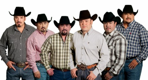Intocable, que actuará en LA, debutó en 1994.