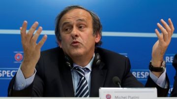 El presidente de UEFA, el exfutbolista francés Michel Platini, se defiende de los ataques que lo tildan de haber vendido su voto para el Mundial de Qatar del 2022.