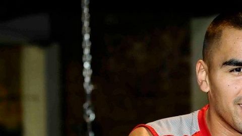 Una semana intensa de entrenamiento, conferencia de prensa y el pesaje final el jueves es lo que vive por estos días el mexicano Carlos "King" Molina.