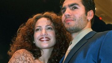 Jennifer López y su primer marido Ojani Noa, recién casados.