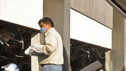Autoridades coordinan tareas por explosión en la Torre de Pemex, en la Ciudad de México. Hasta el momento suman 25 los muertos.