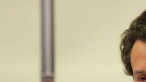 El director general Petróleos Mexicanos (Pemex), Emilio Lozoya, habla hoy en una rueda de prensa en la que informó que al menos 32 personas murieron y 121 resultaron heridas por la explosión.