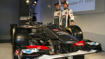 Nico Huelkenberg y Esteban Gutiérrez presumen el nuevo C-32 de Sauber