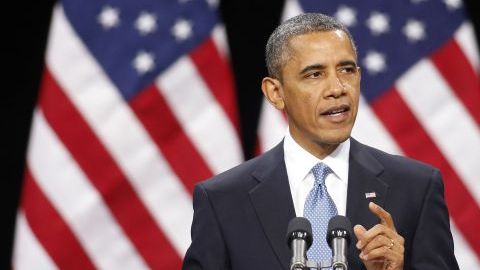 Obama busca reunir apoyo del público y de la comunidad policial a sus exhortaciones para prohibir las armas de asalto.