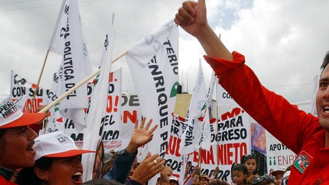 El candidato presidencial del PRI y hoy presidente de México, Enrique Peña Nieto en plena campana electoral. EE.UU. negó hoy presión al mandatario y al Ejército mexicano en caso Ochoa.