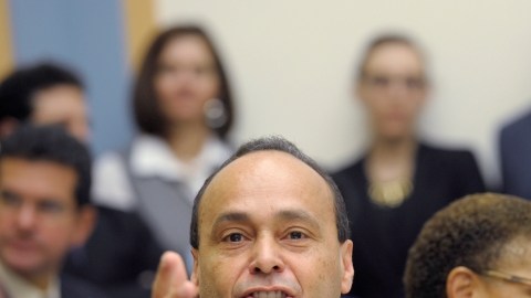 El  representante Luis Gutiérrez, (demócrata por Illinois), durante su mensaje en el inicio de los debates de la reforma migratoria.