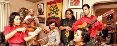 La agrupación Quetzal, una banda del este de Los Ángeles, fue nominada al premio Grammy.