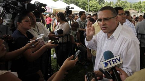 El presidente de El Salvador, Mauricio Funes, sancionó la ley que permite el voto a salvadoreños en el exterior.