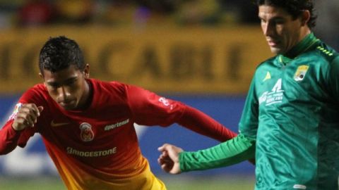 Monarcas lograron un apretado triunfo 1-0 sobre los Esmeraldas, que siguen sin ganar