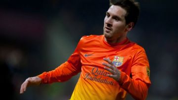 Lionel Messi se da el gusto de anotarle al Granada en Los Cármenes.