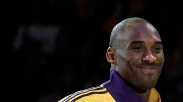 Jerry Buss, dueño y forjador del legado de los Lakers de Los Ángeles, murió a los 80 años.