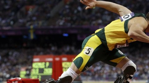 Oscar Pistorius, acusado de asesinar a su novia, ya perdió a dos patrocinadores