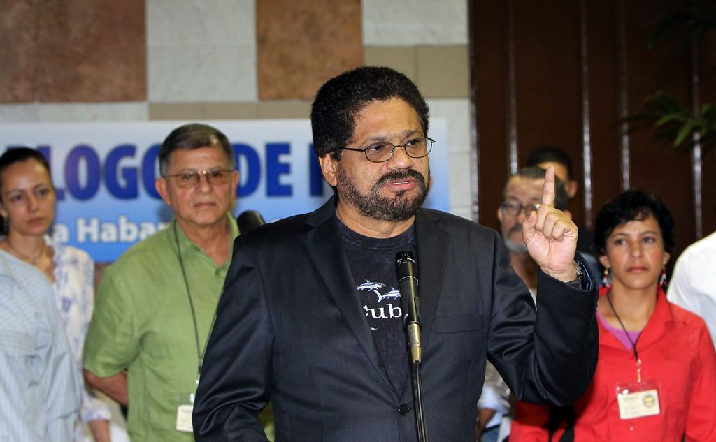 Luciano Marín Arango, alias "Iván Márquez", el número dos de las FARC deseó a Hugo Chávez una "pronta recuperación".