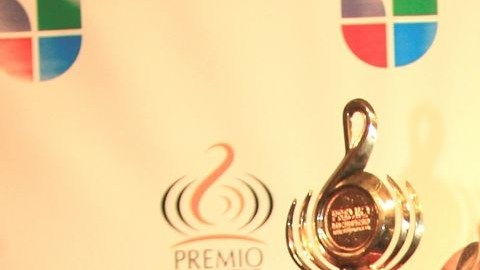 Jenni Rivera cuando recibió un Premio Lo Nuestro como “Cantante Femenina del Año” en el 2007