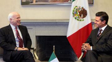El presidente mexicano Enrique Peña Nieto y el senador estadounidense John McCain desean una frontera "más segura".
