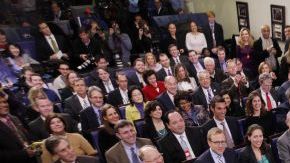 El presidente Barack Obama quiere evitar recortes de gasto, por lo que urge aprobar un acuerdo presupuestal.